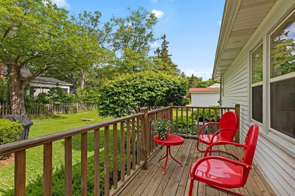 2Min Walk Downtown-Pet Friendly-Offstreet Parking Villa Saugatuck Exterior photo
