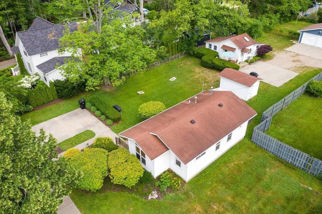 2Min Walk Downtown-Pet Friendly-Offstreet Parking Villa Saugatuck Exterior photo