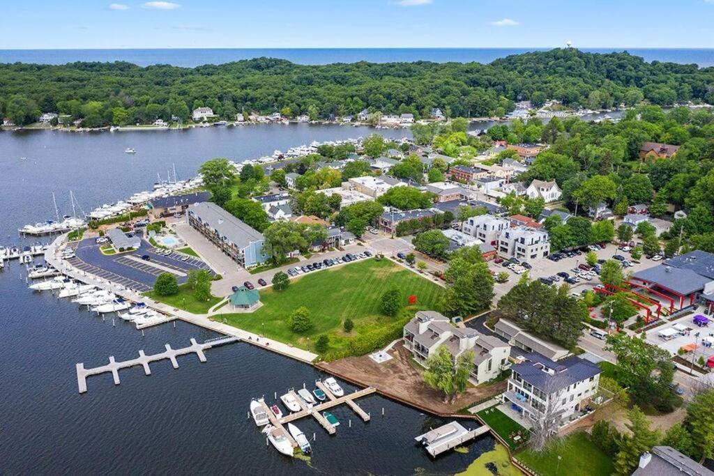 2Min Walk Downtown-Pet Friendly-Offstreet Parking Villa Saugatuck Exterior photo